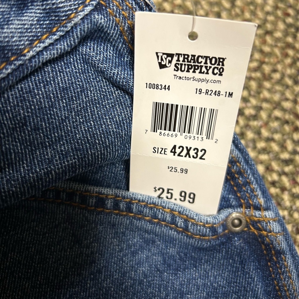 Jeans - Picture 3 of 4